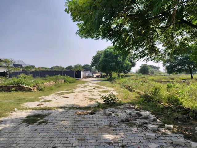 Residential Plot in Bhanauta for resale Greater Noida. The reference number is 21192949