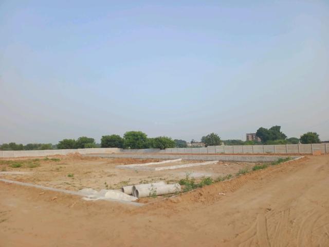 Residential Plot in Bhanauta for resale Greater Noida. The reference number is 21257681