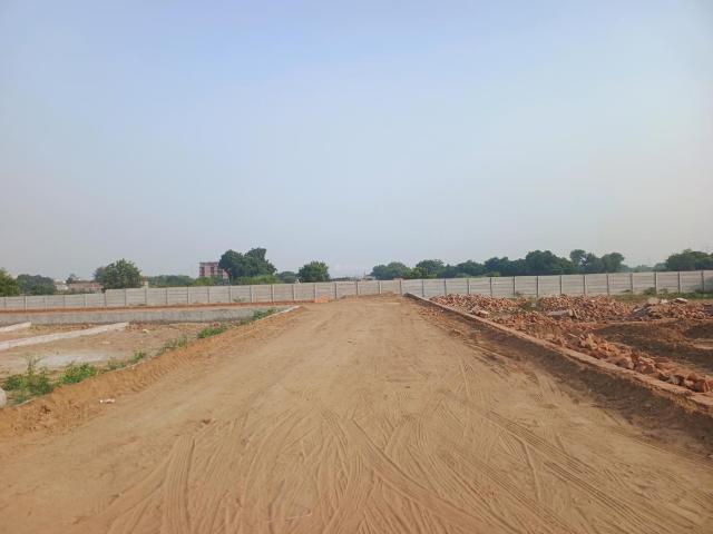 Residential Plot in Bhanauta for resale Greater Noida. The reference number is 21257691
