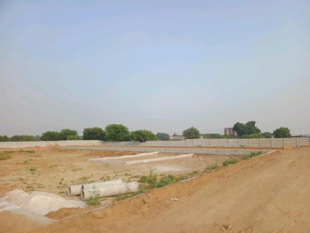 Residential Plot in Bhanauta for resale Greater Noida. The reference number is 21257619