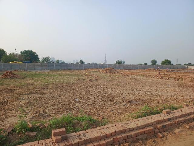 Residential Plot in Bhanauta for resale Greater Noida. The reference number is 21257735