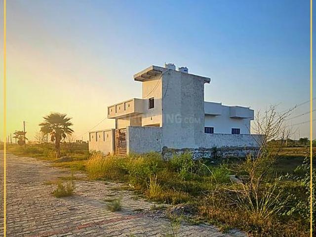 Residential Plot in Bharthia for resale Vrindavan. The reference number is 21380178