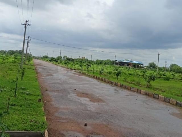 Residential Plot in Bharat Heavy Electricals Limited for resale Sangareddy. The reference number is 15332082