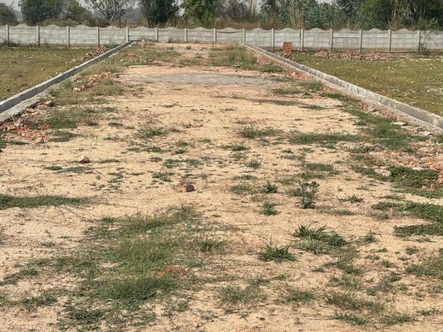 Residential Plot in Bhautipratappur for resale Kanpur. The reference number is 20659712
