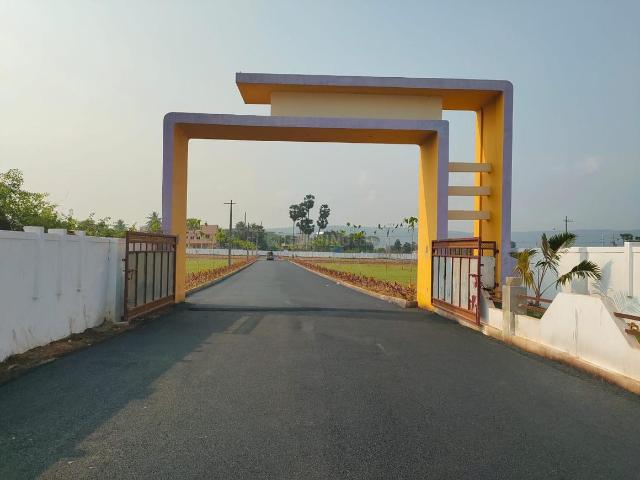 Residential Plot in Bheemunipatnam for resale Visakhapatnam. The reference number is 19621469