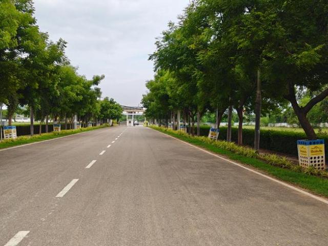 Residential Plot in Bhogapuram for resale Vizianagaram. The reference number is 20893782