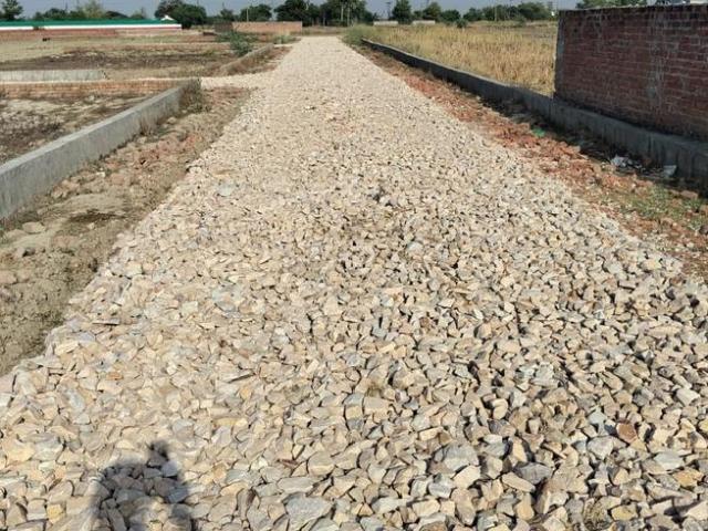 Residential Plot in Bijnor for resale Lucknow. The reference number is 20660401
