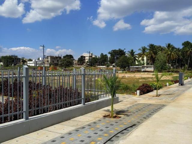 Residential Plot in Bogadi 2nd Stage North for resale Mysore. The reference number is 21058157