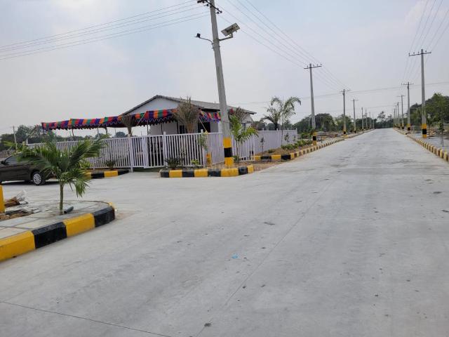 Residential Plot in Bongloor for resale Hyderabad. The reference number is 18799796