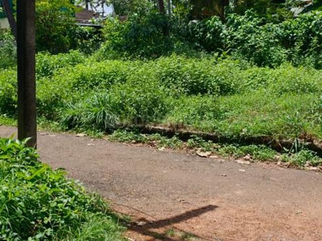 Residential Plot in Chelakkottukara for resale Thrissur. The reference number is 21049634