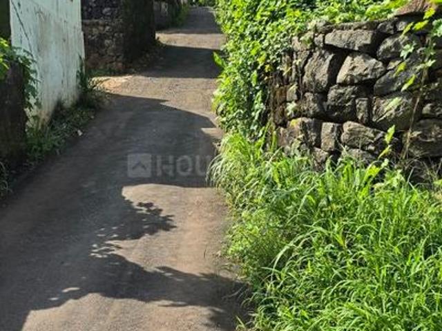 Residential Plot in Chevayur for resale Kozhikode. The reference number is 20418798