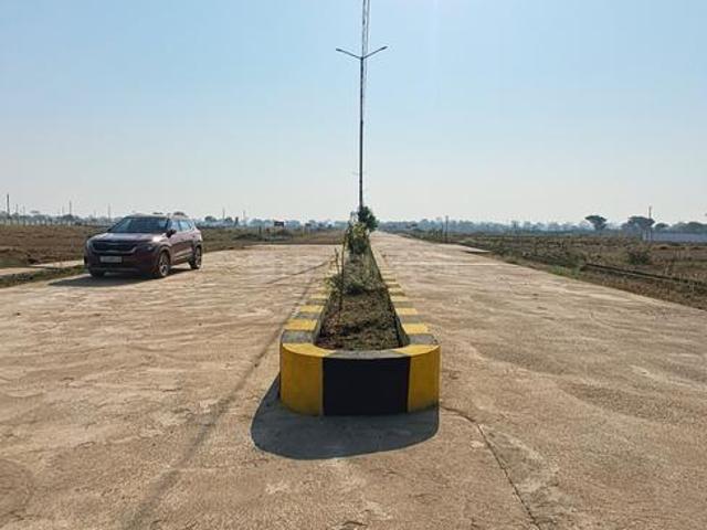 Residential Plot in Chhachhanpairi for resale Raipur. The reference number is 19884336