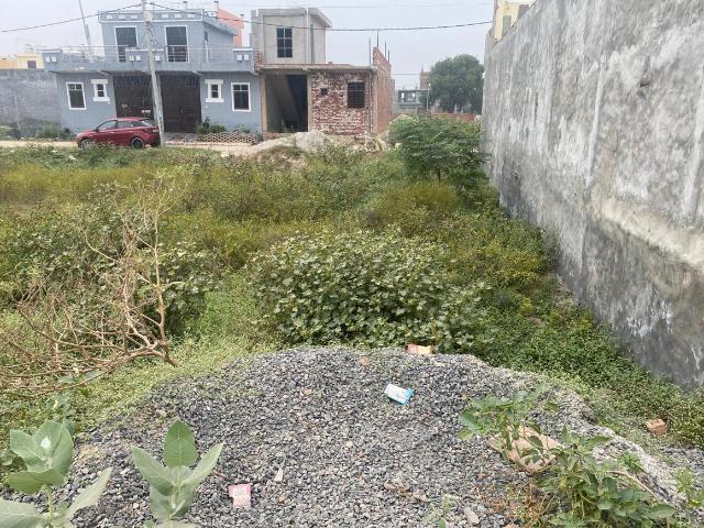 Residential Plot in Chhapraula for resale Ghaziabad. The reference number is 18710190