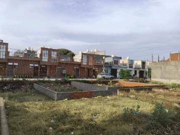 Residential Plot in Chhapraula for resale Ghaziabad. The reference number is 20389944