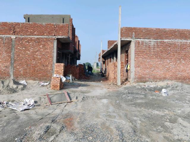 Residential Plot in Chhapraula for resale Ghaziabad. The reference number is 21076150