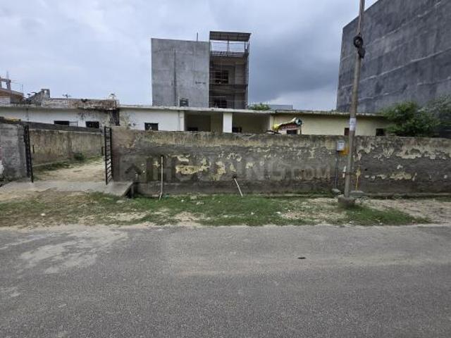 Residential Plot in Chi III for resale Greater Noida. The reference number is 18693973