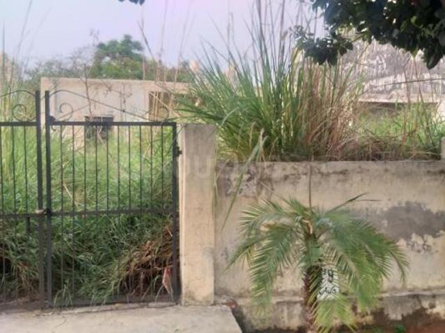 Residential Plot in Chi III for resale Greater Noida. The reference number is 21011207