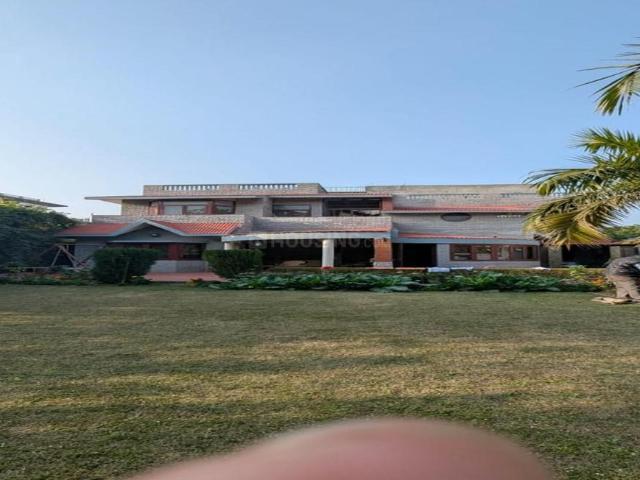 Residential Plot in Chi IV for resale Greater Noida. The reference number is 20408757