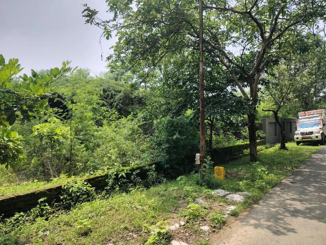 Residential Plot in Chi IV for resale Greater Noida. The reference number is 20896715