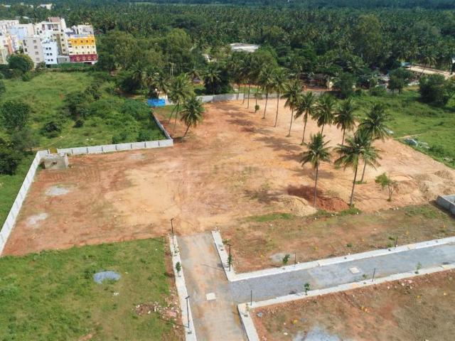 Residential Plot in Chintamani for resale Chikballapur District. The reference number is 20421399