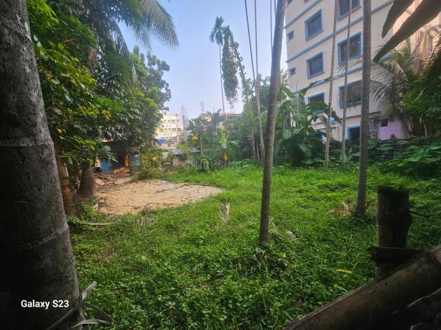 Residential Plot in Chinar Park for resale Kolkata. The reference number is 18844322