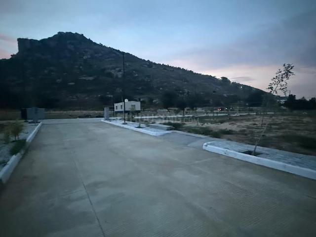 Residential Plot in Chikkaballapura Town for resale Chikballapur District. The reference number is 21215704
