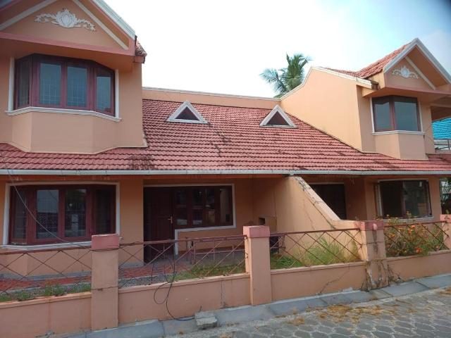 Residential Plot in Chilavannur for resale Kochi. The reference number is 20029219
