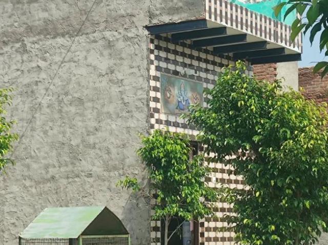 Residential Plot in Chirauri for resale Ghaziabad. The reference number is 21384659