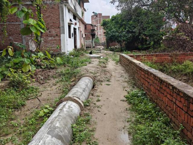 Residential Plot in Chittupur for resale Varanasi. The reference number is 21082576
