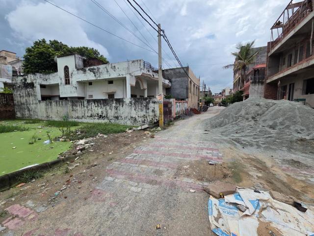 Residential Plot in Chitaipur for resale Varanasi. The reference number is 21083170
