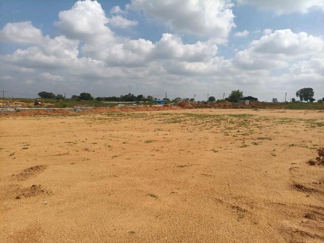 Residential Plot in Choutuppal for resale Yadadri Bhuvanagiri. The reference number is 16200640