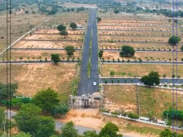 Residential Plot in Choutuppal for resale Yadadri Bhuvanagiri. The reference number is 18199730