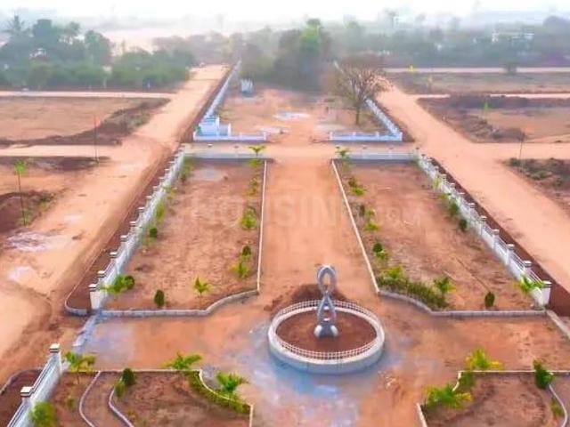 Residential Plot in Choutuppal for resale Yadadri Bhuvanagiri. The reference number is 20942748