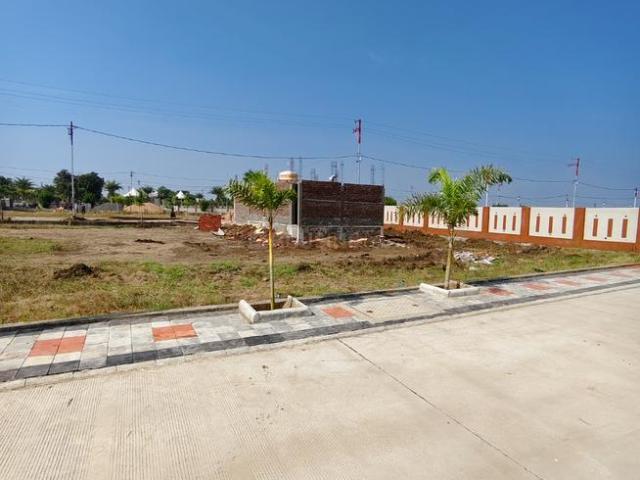 Residential Plot in County Walk Township for resale Indore. The reference number is 18996553