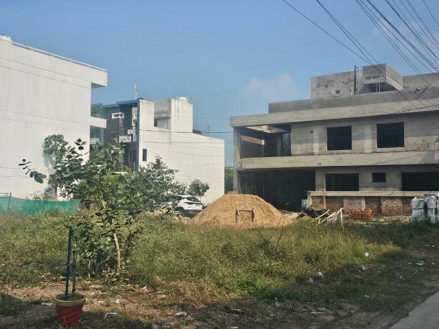Residential Plot in County Walk Township for resale Indore. The reference number is 16774915