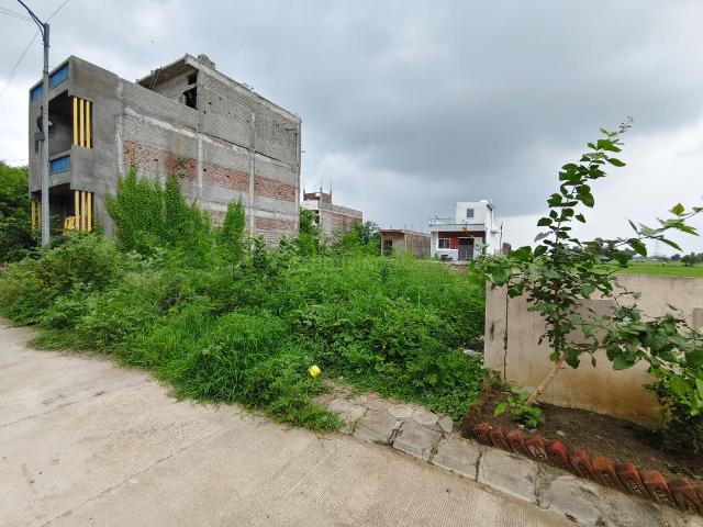 Residential Plot in County Walk Township for resale Indore. The reference number is 17931286