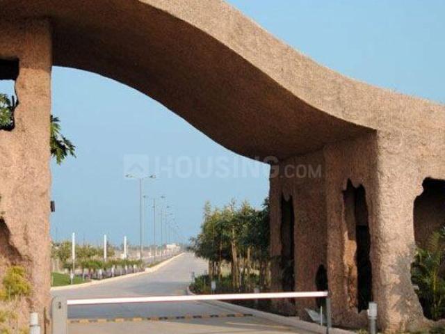 Residential Plot in County Walk Township for resale Indore. The reference number is 10985398