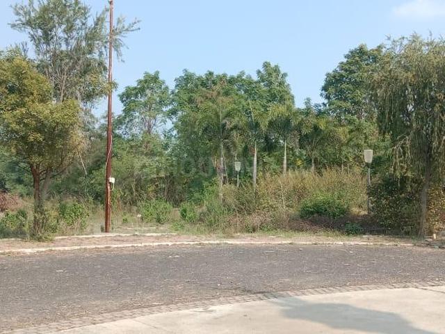 Residential Plot in County Walk Township for resale Indore. The reference number is 13600637