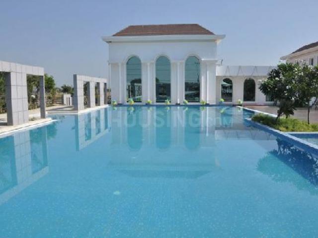 Residential Plot in County Walk Township for resale Indore. The reference number is 20014762