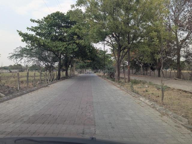 Residential Plot in County Walk Township for resale Indore. The reference number is 20011128