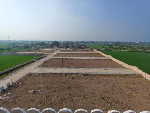 Residential Plot in County Walk Township for resale Indore. The reference number is 20013068
