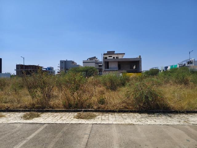 Residential Plot in County Walk Township for resale Indore. The reference number is 20059518