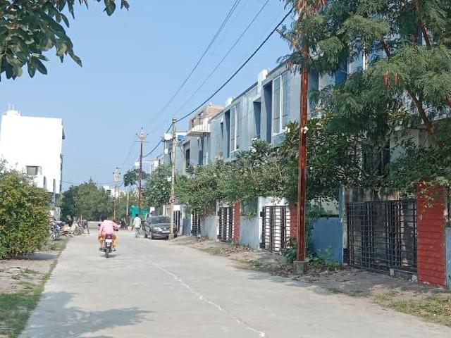Residential Plot in County Walk Township for resale Indore. The reference number is 20195107
