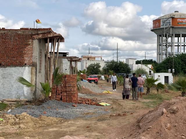 Residential Plot in Duhai for resale Ghaziabad. The reference number is 21344842