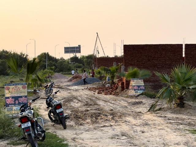 Residential Plot in Duhai for resale Ghaziabad. The reference number is 21348234