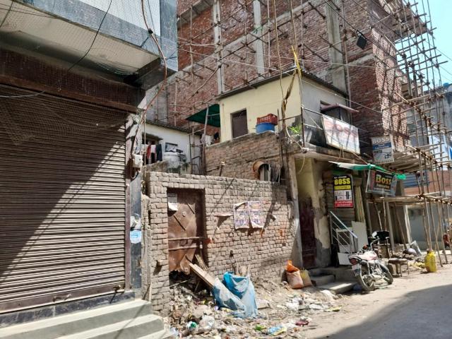 Residential Plot in Dwarka Mor for resale New Delhi. The reference number is 21178046