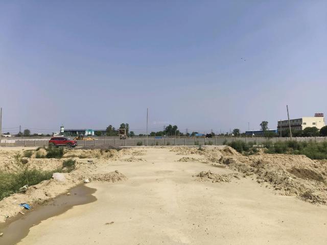 Residential Plot in Dadri for resale Greater Noida. The reference number is 20126631