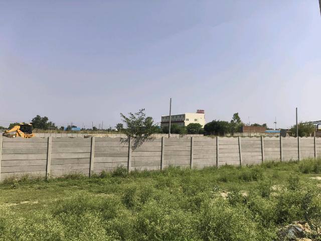 Residential Plot in Dadri for resale Greater Noida. The reference number is 20126900