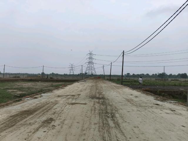 Residential Plot in Dadri for resale Greater Noida. The reference number is 20550589