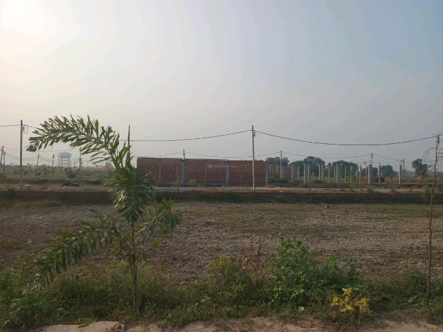 Residential Plot in Dadri for resale Greater Noida. The reference number is 20586979